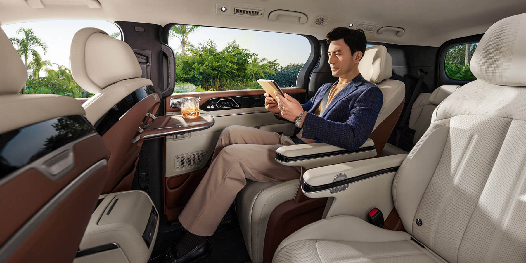ghe-vip-noi-that-xe-byd-m9